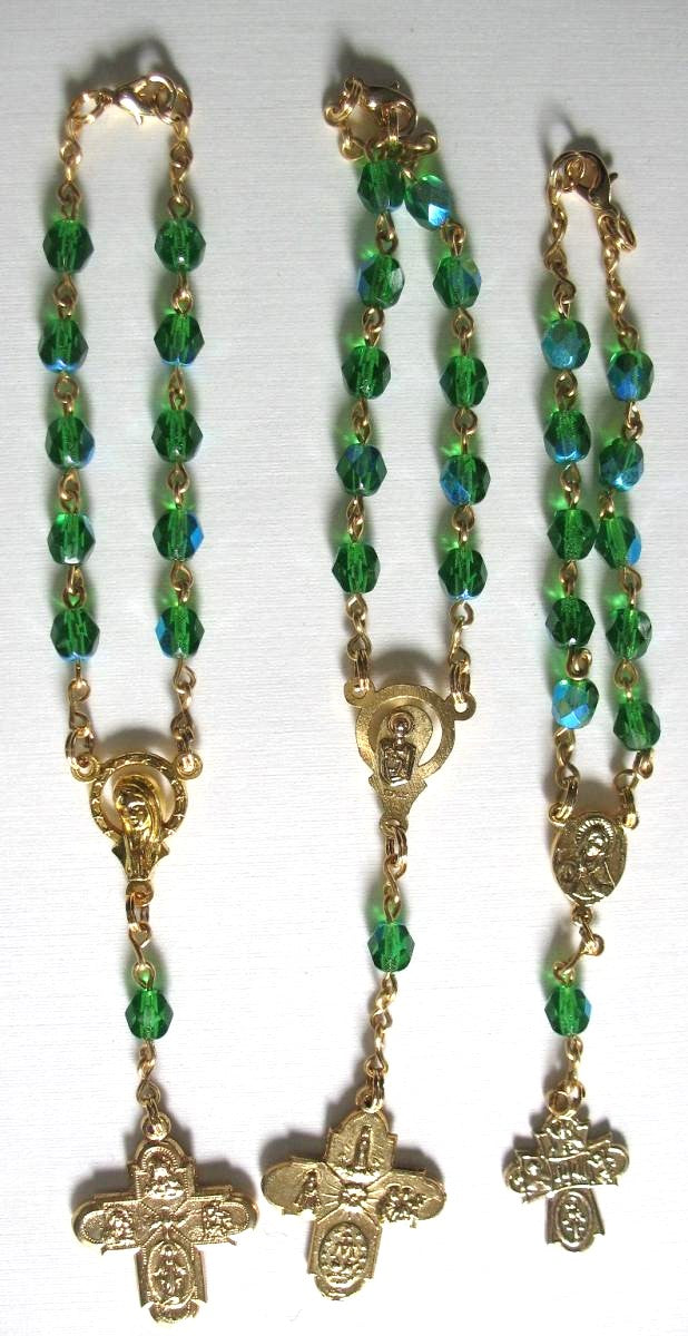 Car Rosary - Chain with Green Aurora Borealis Glass Beads